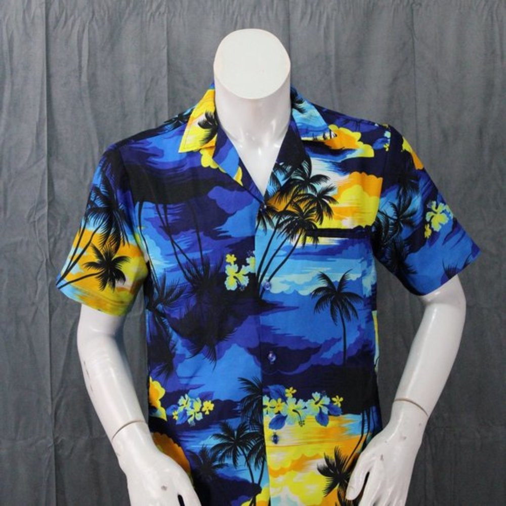 Vintage Hawaiian Shirt - Sunset Pattern on Blue by Helena's - Men's Medium
